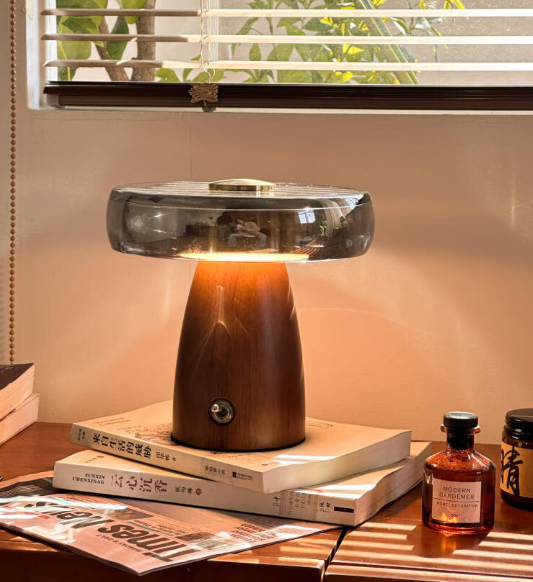 A vintage table lamp instantly elevates the room—an absolute must-have for the bedroom!